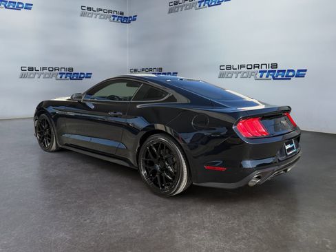 Used 2018 Ford Mustang Coupe image 7