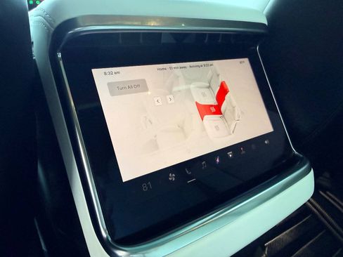 Used 2022 Tesla Model S AWD/4WD image 33