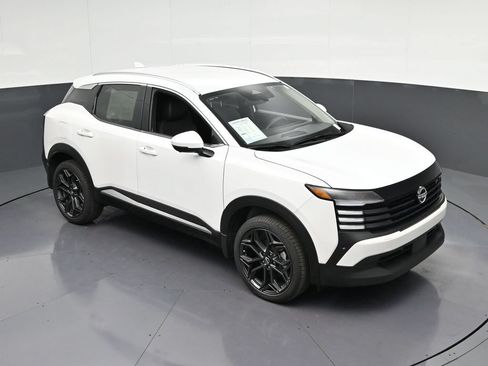 Used 2025 Nissan Kicks SR FWD image 25