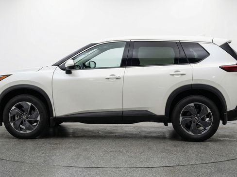 Used 2025 Nissan Rogue SV AWD/4WD image 5