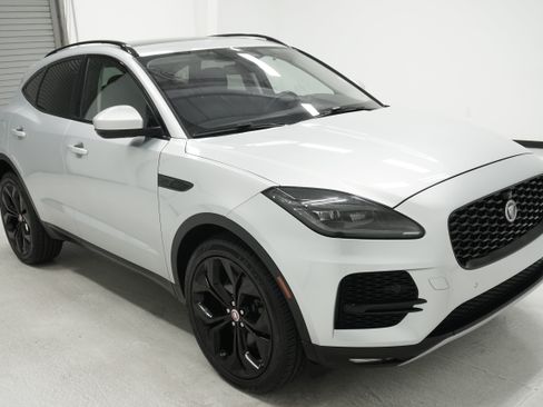 Used 2021 Jaguar E-PACE SE AWD/4WD image 3