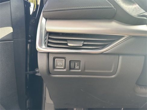 Used 2019 Cadillac XT4 Premium Luxury image 20