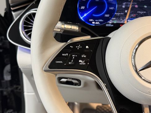 Certified 2023 Mercedes-Benz EQS 580 4MATIC SUV image 31