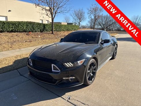 Used 2017 Ford Mustang GT Premium w/ Equipment Group 401A image 4