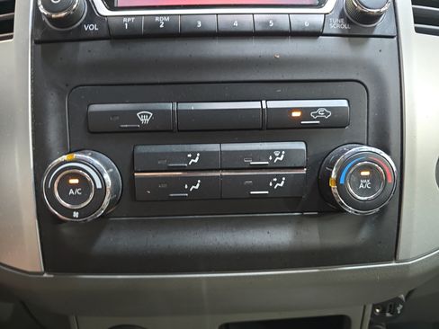Used 2018 Nissan Frontier SV AWD/4WD image 21