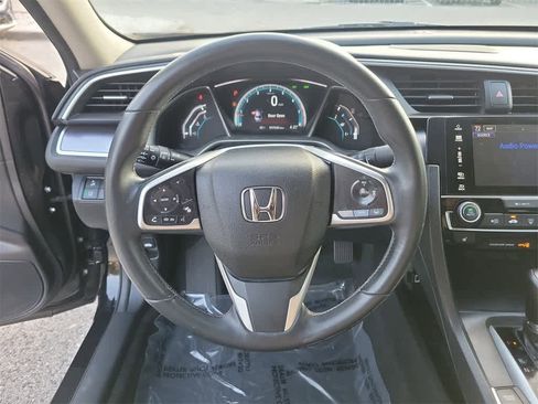 Used 2018 Honda Civic Touring image 25