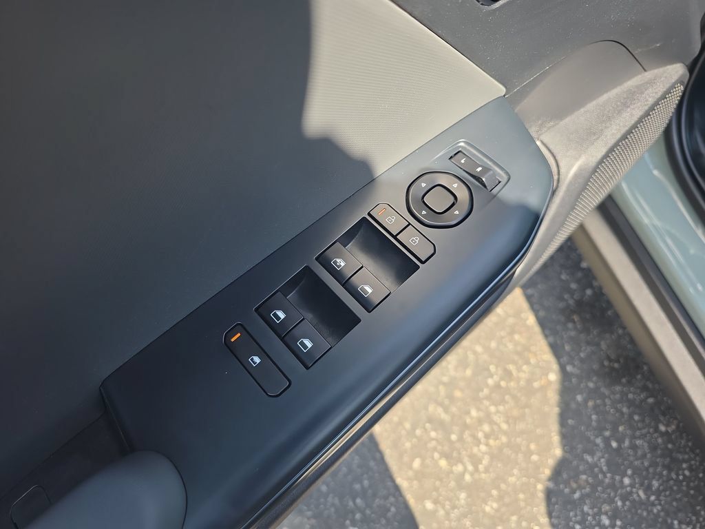 Used 2025 Kia K4 FWD image 11