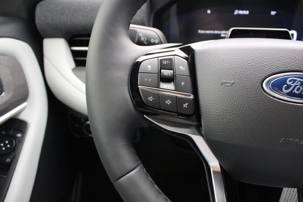 New 2027 Ford Explorer Platinum AWD/4WD image 13