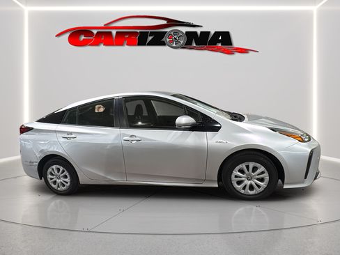 Used 2019 Toyota Prius LE w/ Preferred Accessory Package FWD image 4