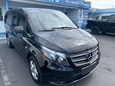 Used 2020 Mercedes-Benz Metris Passenger w/ Premium Safety Package image 4