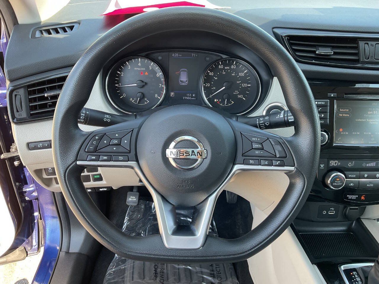 Used 2019 Nissan Rogue Sport SV FWD image 17