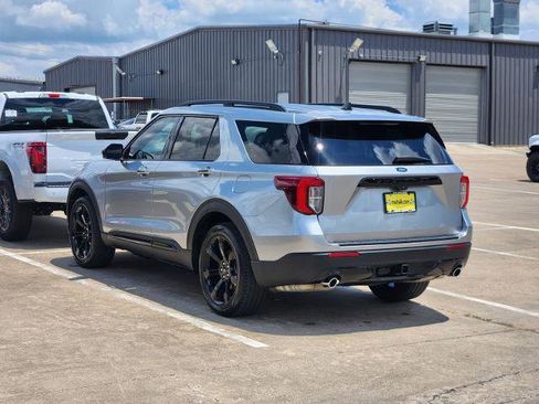 Certified 2024 Ford Explorer ST-Line w/ Class IV Trailer Tow Package RWD image 4