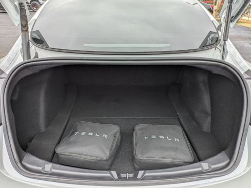 Used 2022 Tesla Model 3 Performance image 18