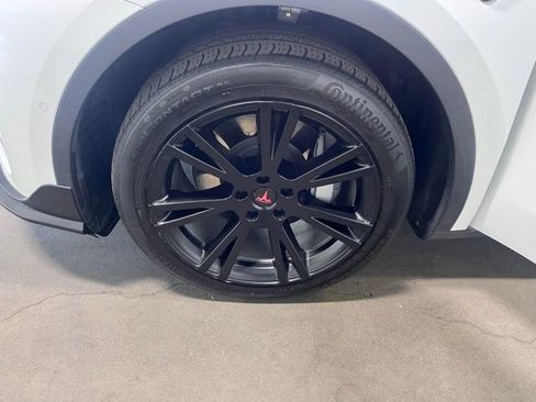 Used 2021 Tesla Model Y 2WD image 30