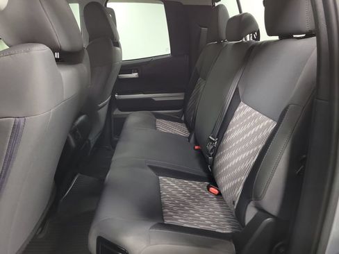 Used 2019 Toyota Tundra SR5 w/ SR5 Upgrade Package AWD/4WD image 31