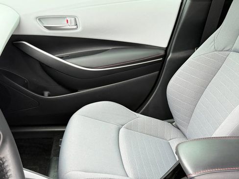 Used 2025 Toyota Corolla SE FWD image 12