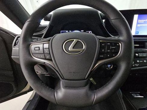 Used 2024 Lexus ES 300h 300h w/ Premium Package image 7