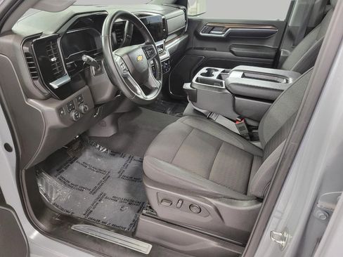 Used 2024 Chevrolet Silverado 1500 LT image 10