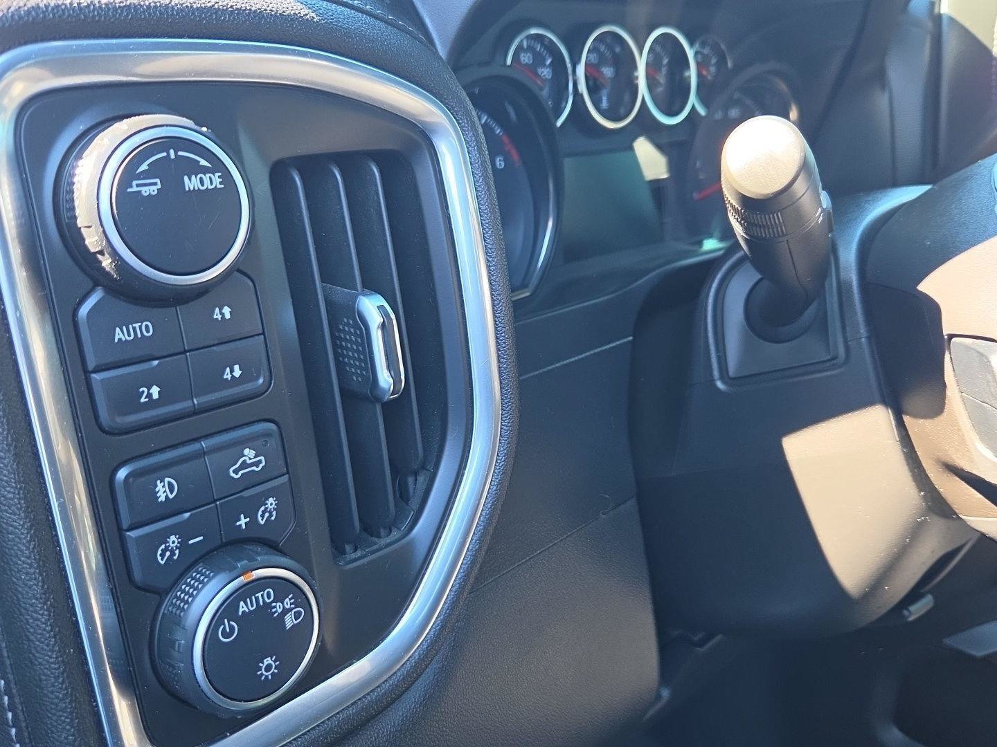 Used 2020 Chevrolet Silverado 1500 RST w/ All-Star Edition AWD/4WD image 13