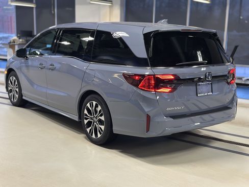 New 2026 Honda Odyssey Elite image 7