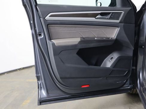 Used 2022 Volkswagen Atlas SE FWD image 19
