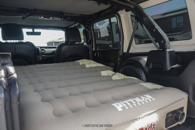 Used 2022 Jeep Wrangler Unlimited Sahara AWD/4WD image 61
