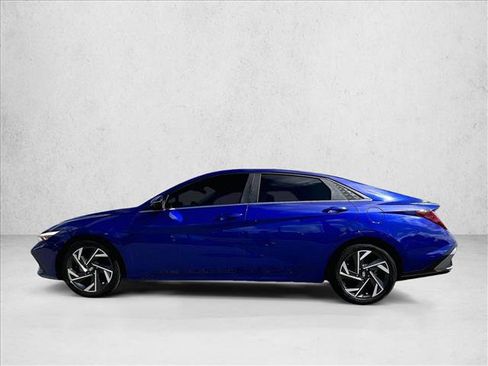Used 2024 Hyundai Elantra Limited FWD image 6