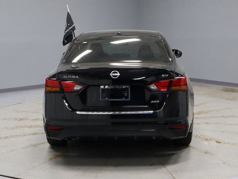 Used 2023 Nissan Altima 2.5 SV AWD/4WD image 10