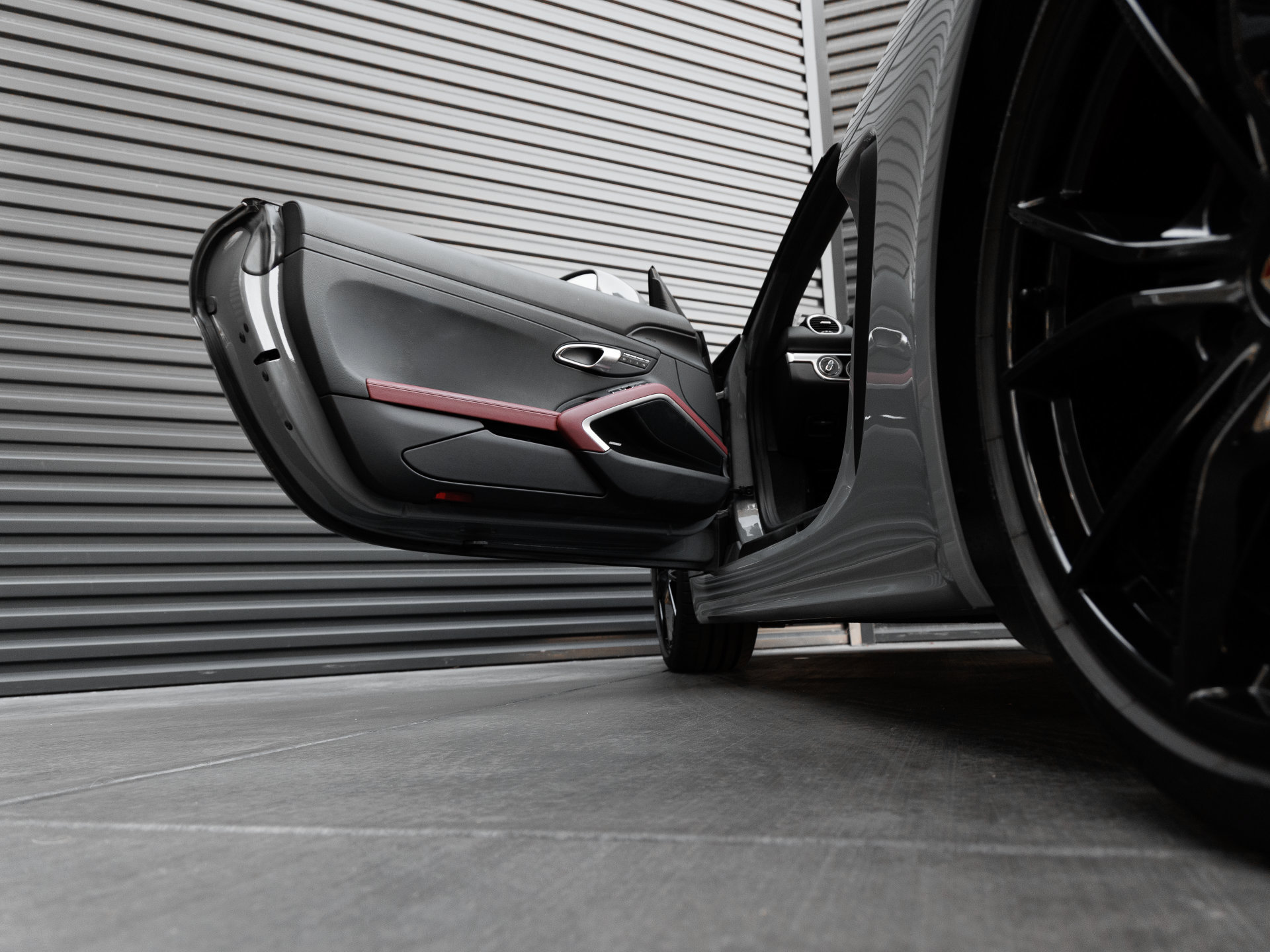 Certified 2025 Porsche 718 Boxster S RWD image 16