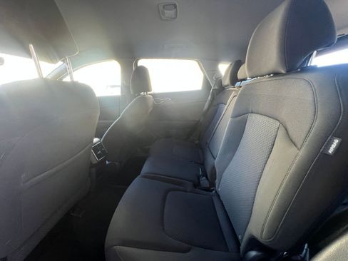 Used 2025 Kia Sportage LX image 25