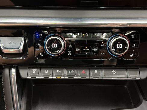 Used 2026 GMC Sierra 3500 Denali Ultimate AWD/4WD image 25