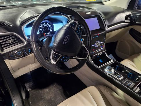 Used 2020 Ford Edge Titanium w/ Equipment Group 301A AWD/4WD image 4