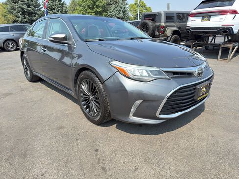 Used 2018 Toyota Avalon Touring FWD image 10