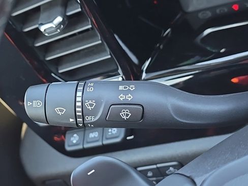 Certified 2025 Chevrolet Silverado 1500 LTZ w/ LTZ Premium Package image 24