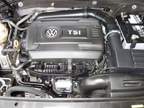 Used 2016 Volkswagen Passat 1.8T SE FWD image 28
