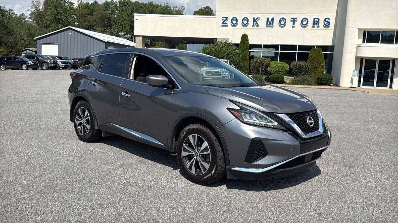 Used 2023 Nissan Murano S AWD/4WD image 2