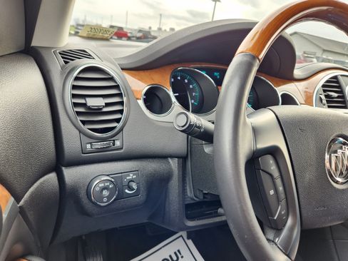 Used 2011 Buick Enclave CXL image 25