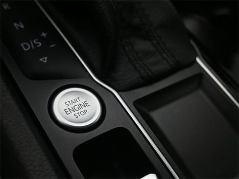 Used 2021 Volkswagen Atlas SEL image 14