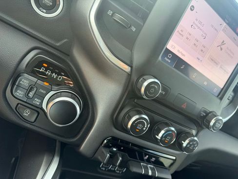 Used 2022 RAM 1500 Big Horn AWD/4WD image 17