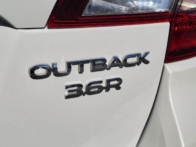 Used 2016 Subaru Outback 3.6R Limited AWD/4WD image 28
