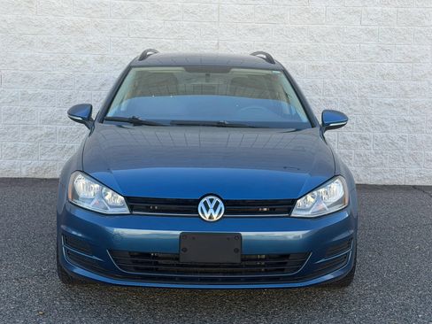 Used 2015 Volkswagen Golf TDI S FWD image 2