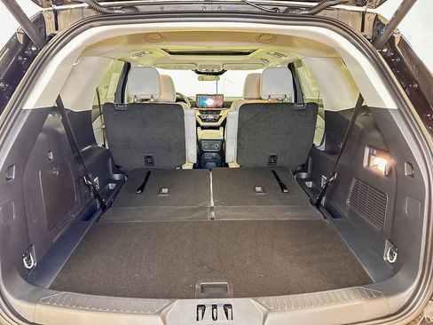 New 2026 Ford Explorer Active w/ Active Comfort Package AWD/4WD image 16