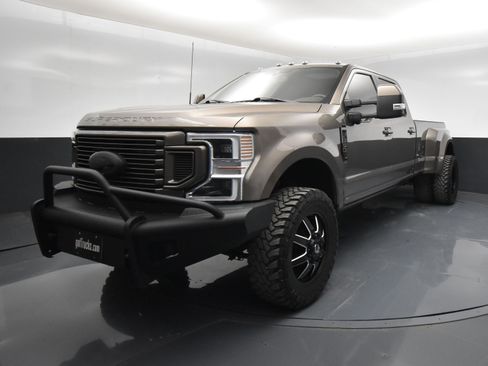Used 2022 Ford F350 King Ranch image 2