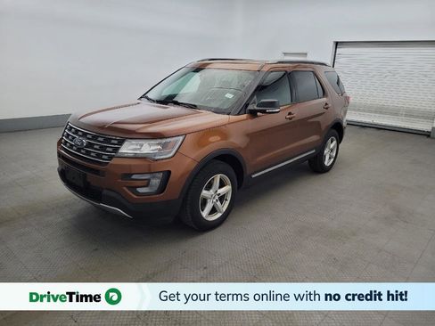 Used 2017 Ford Explorer XLT w/ Equipment Group 201A AWD/4WD image 1