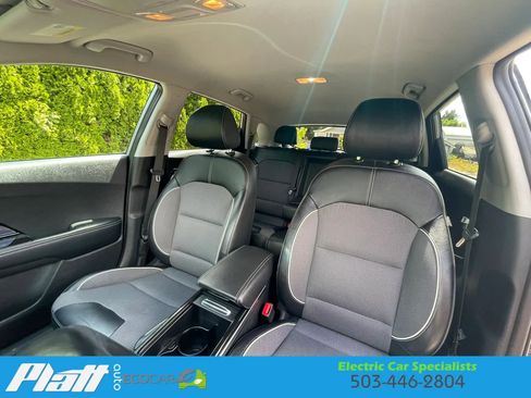 Used 2022 Kia Niro EX FWD image 35