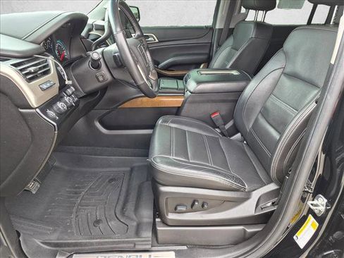 Used 2019 GMC Yukon XL Denali w/ Denali Ultimate Package AWD/4WD image 16