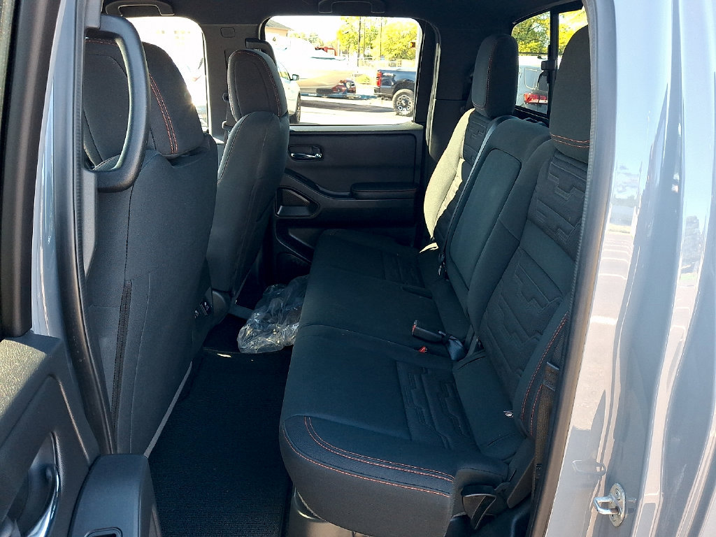 Used 2023 Nissan Frontier PRO-4X w/ Pro Convenience Package AWD/4WD image 10
