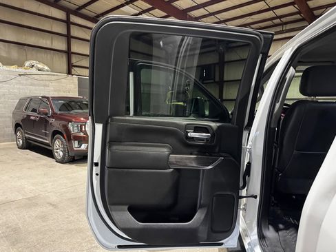 Used 2020 Chevrolet Silverado 3500 LTZ w/ Z71 Off-Road Package image 15