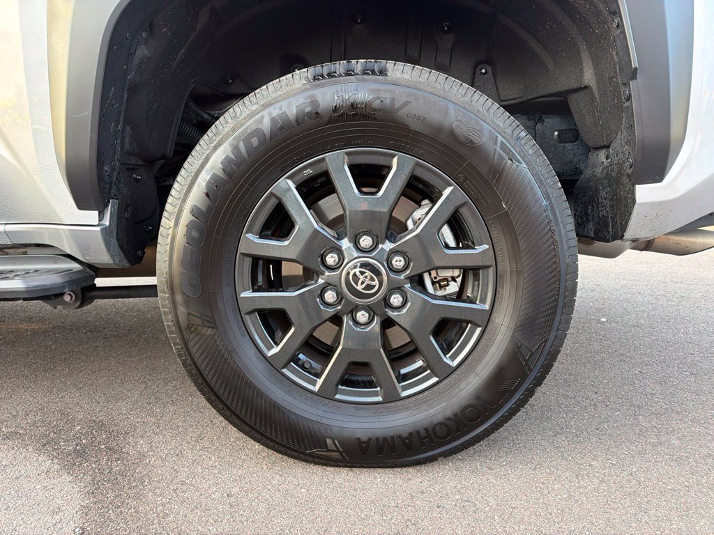 Used 2026 Toyota 4Runner SR5 AWD/4WD image 35