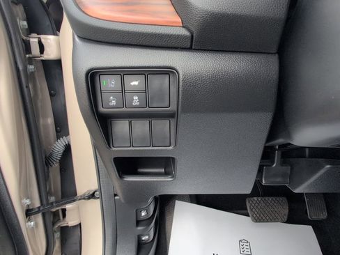 Used 2019 Honda CR-V Touring image 19